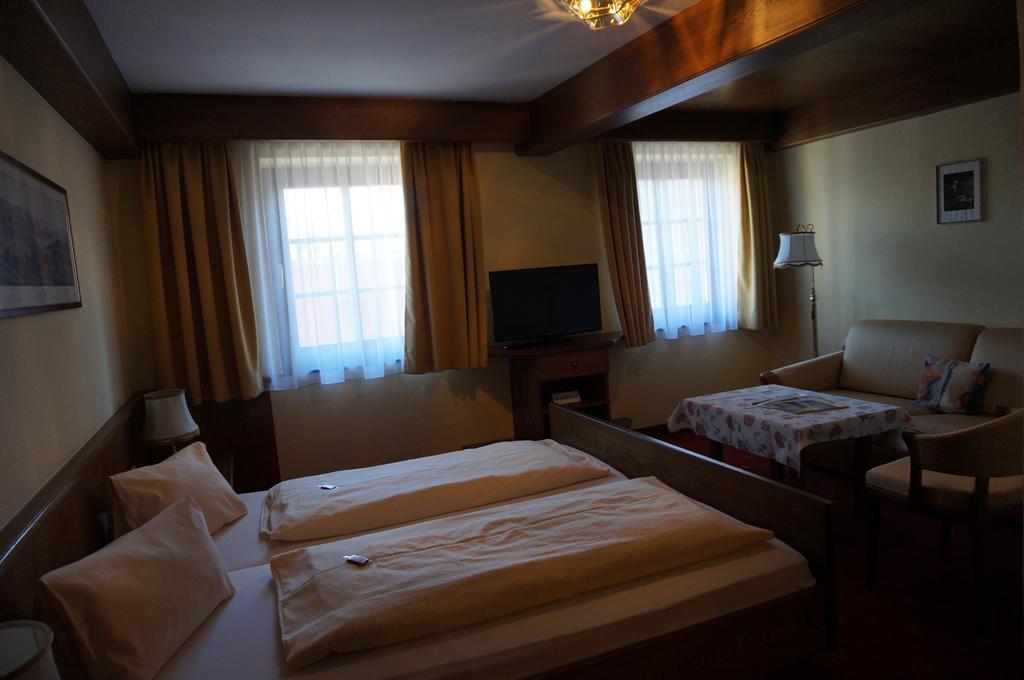 Hotel Happ Innsbruck Quarto foto