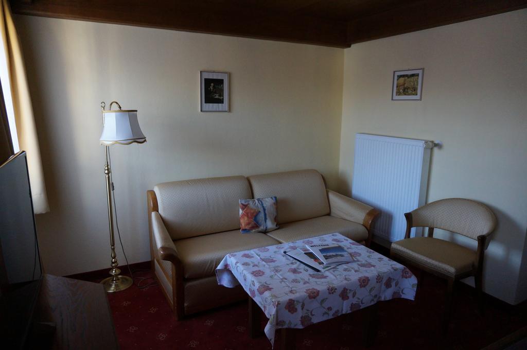 Hotel Happ Innsbruck Quarto foto