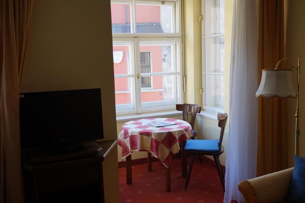 Hotel Happ Innsbruck Quarto foto